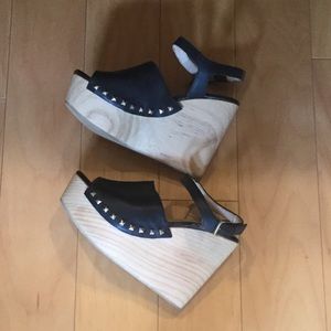 EUC VTG Zara Wooden Clogs